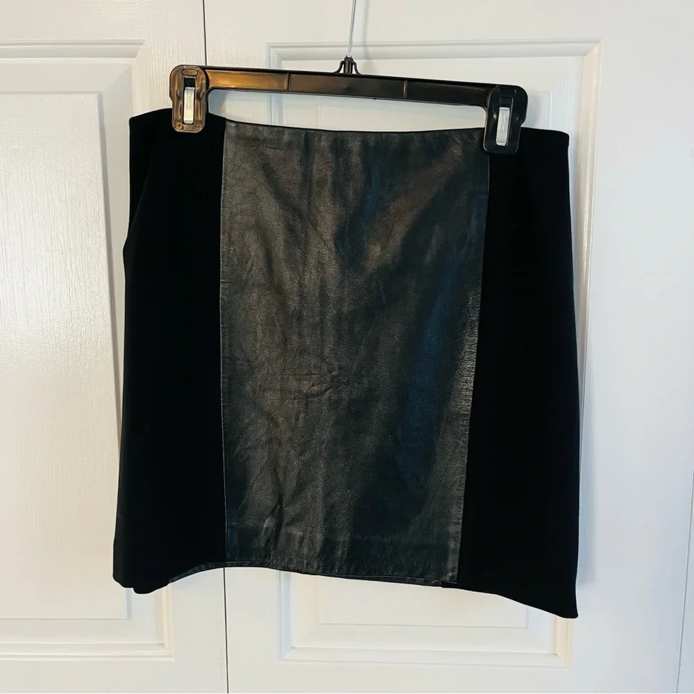 Madewell Leather Mini Skirt, Size 8 - Picture 2 of 6
